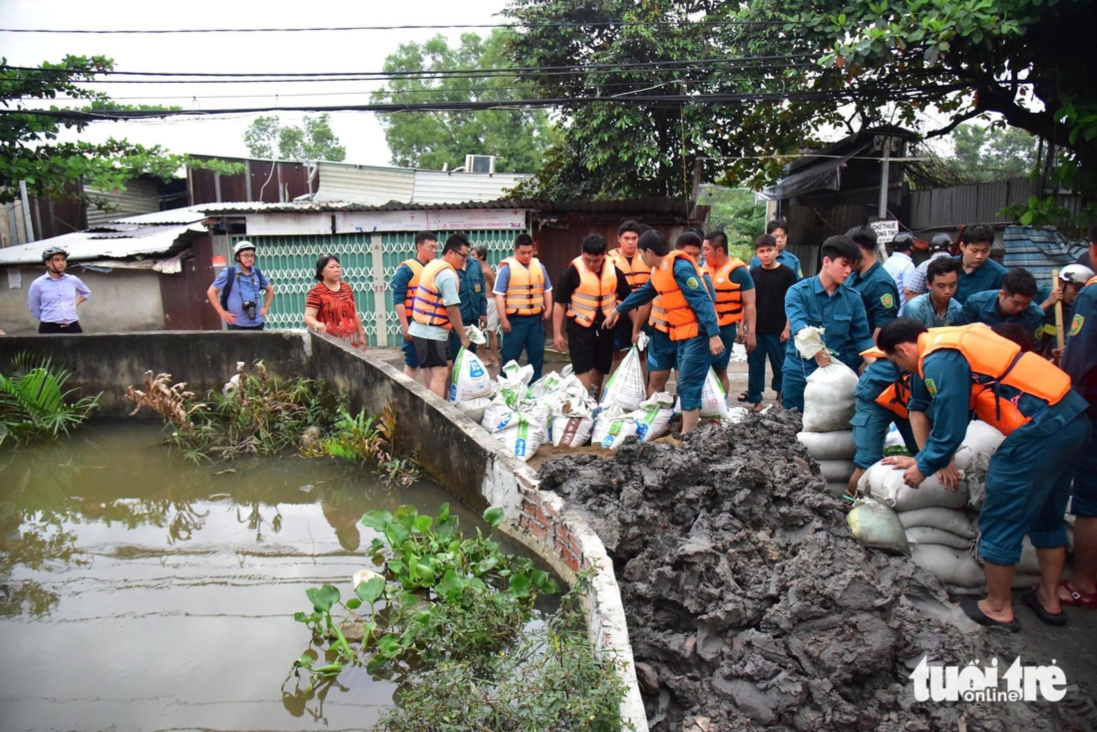 潮汐1.82米导致胡志明市多地积水,建设厅提出原因及应对措施